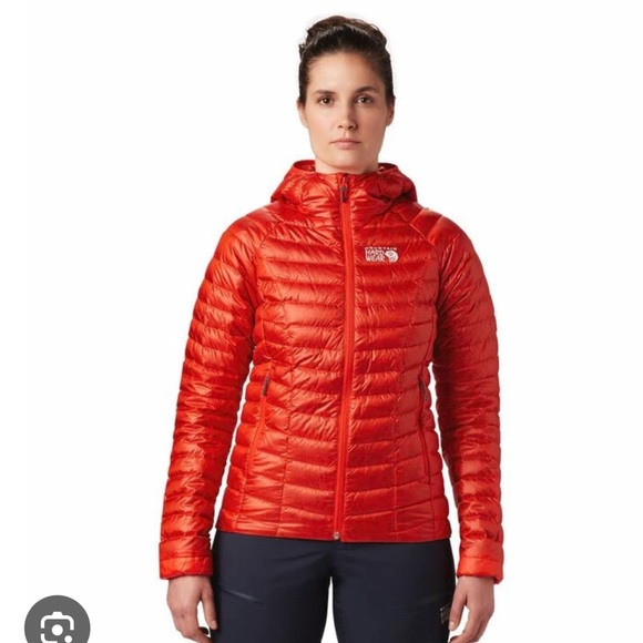 Mountain Hardware Phantom Hoody in Fiery Red - Picture 2 of 8